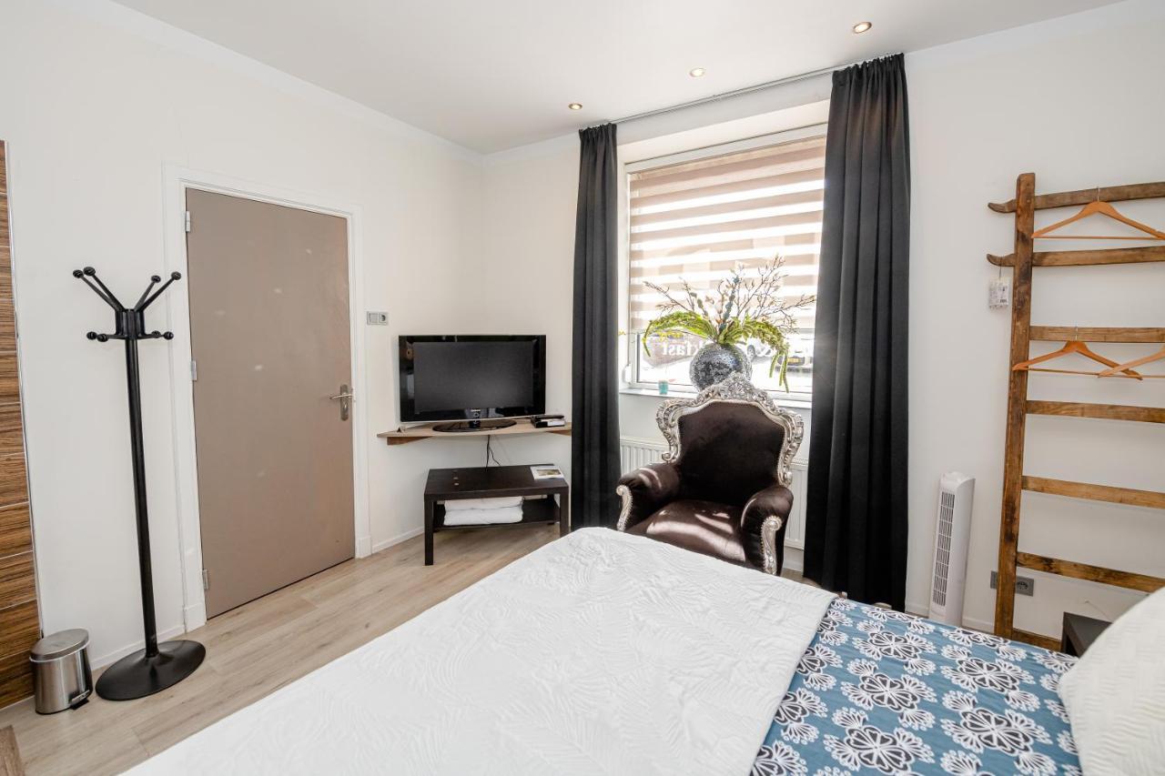 B & B M 3 Merkelbeek Bagian luar foto